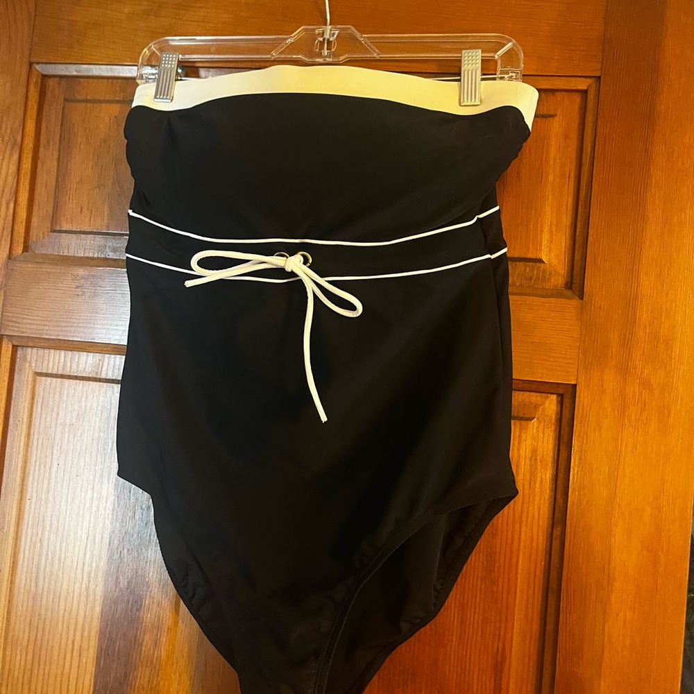 Classic Black & White Strapless One-Piece Swimsuit
